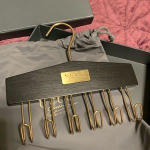 GUCCI New Belt Hanger